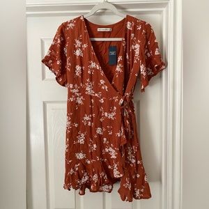 wrap floral dress Abercrombie